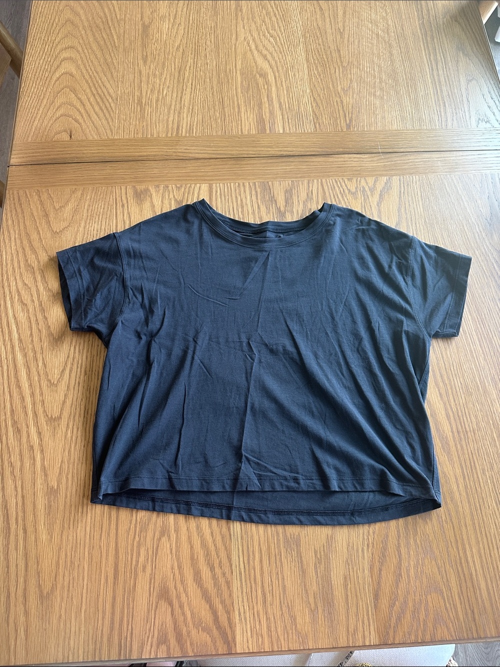 Lululemon Cate’s Tee in Black